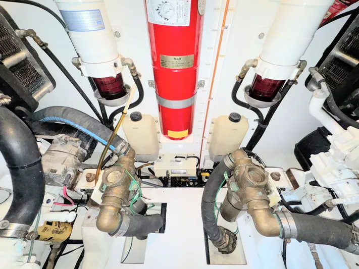 Aviana Joli Yacht Photos Pics 