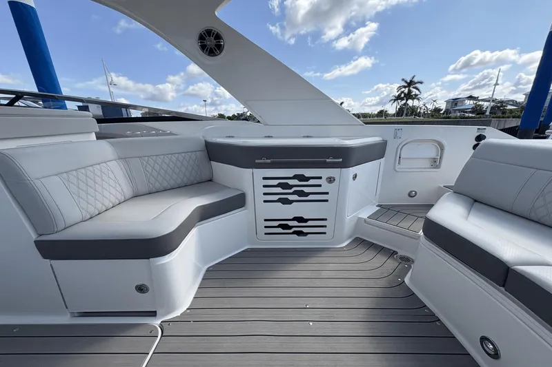 Cheers! Yacht Photos Pics 