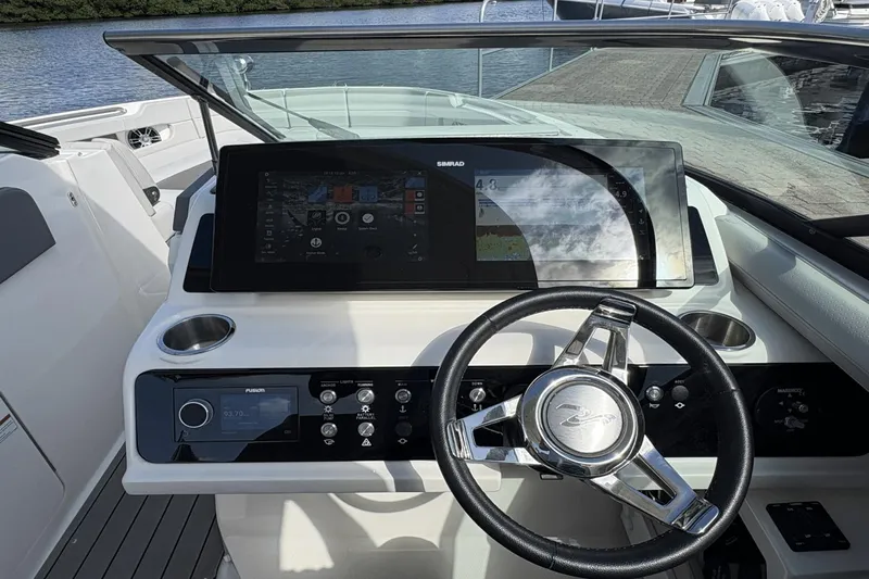 Cheers! Yacht Photos Pics 