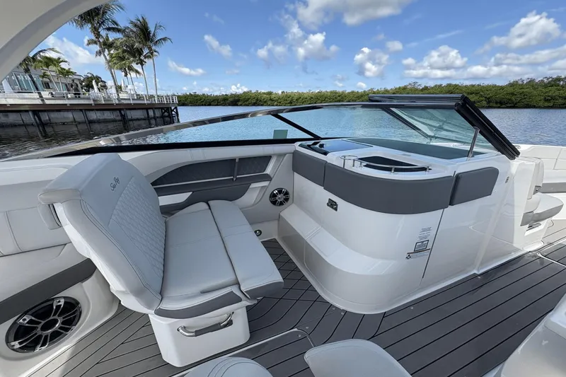 Cheers! Yacht Photos Pics 