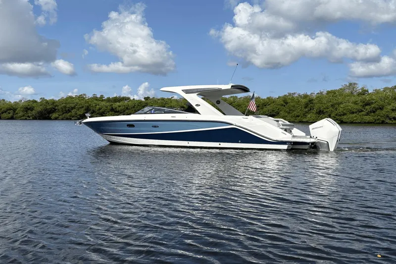 Cheers! Yacht Photos Pics 