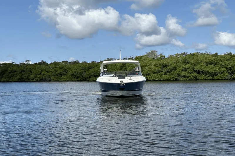 Cheers! Yacht Photos Pics 