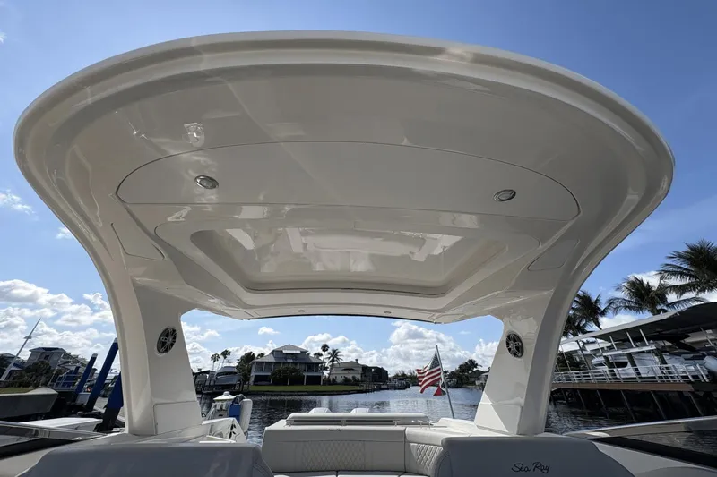 Cheers! Yacht Photos Pics 