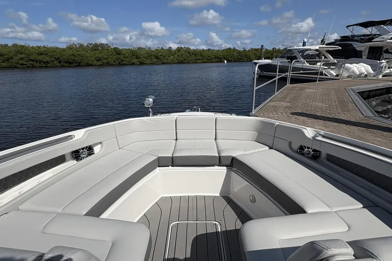 Cheers! Yacht Photos Pics 