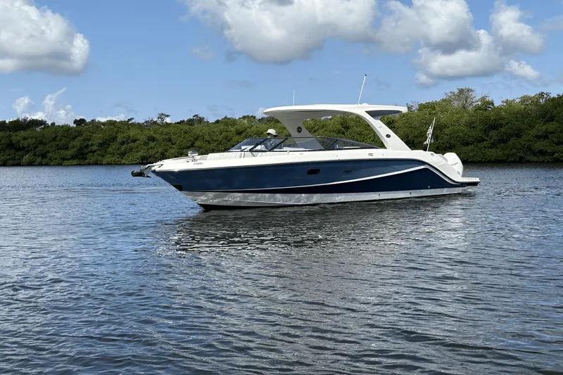 Cheers! Yacht Photos Pics 