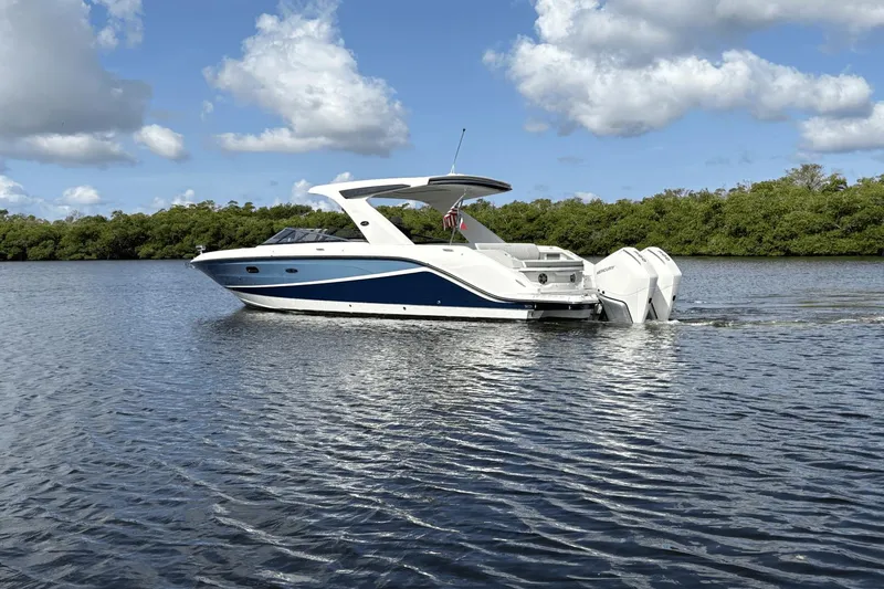 Cheers! Yacht Photos Pics 