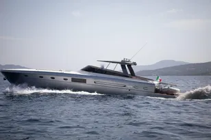2004 Itama 60