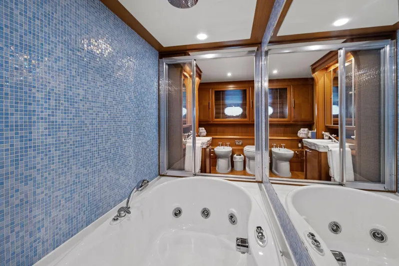 Cetacea Yacht Photos Pics 