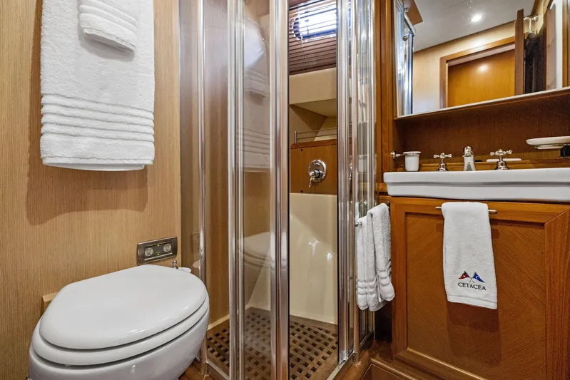 Cetacea Yacht Photos Pics 