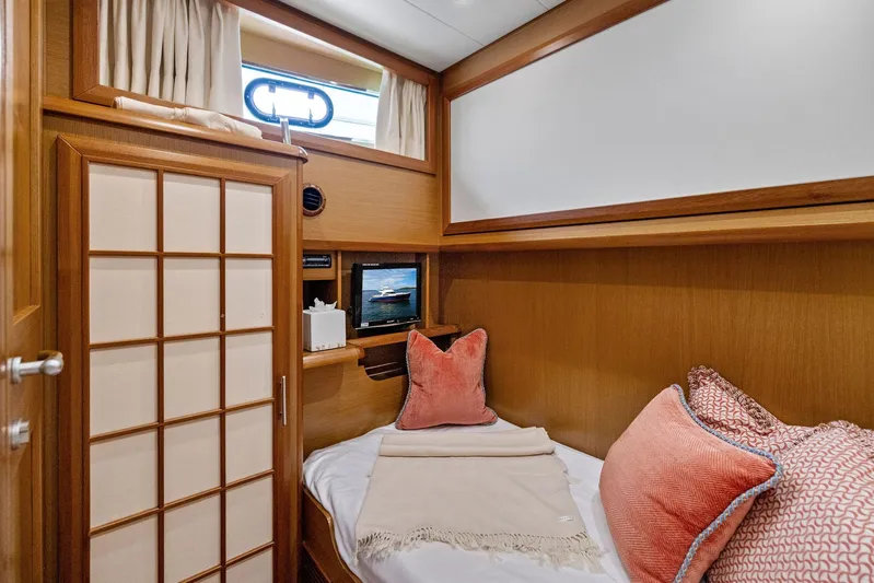 Cetacea Yacht Photos Pics 