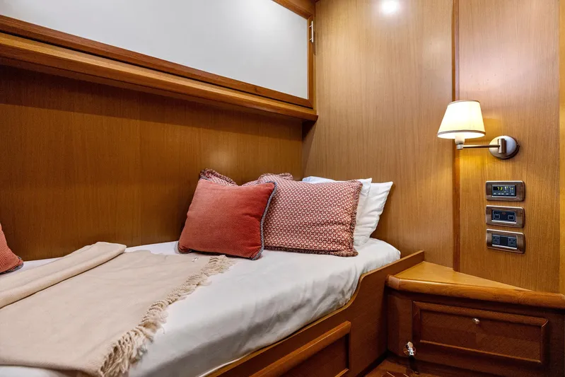 Cetacea Yacht Photos Pics 