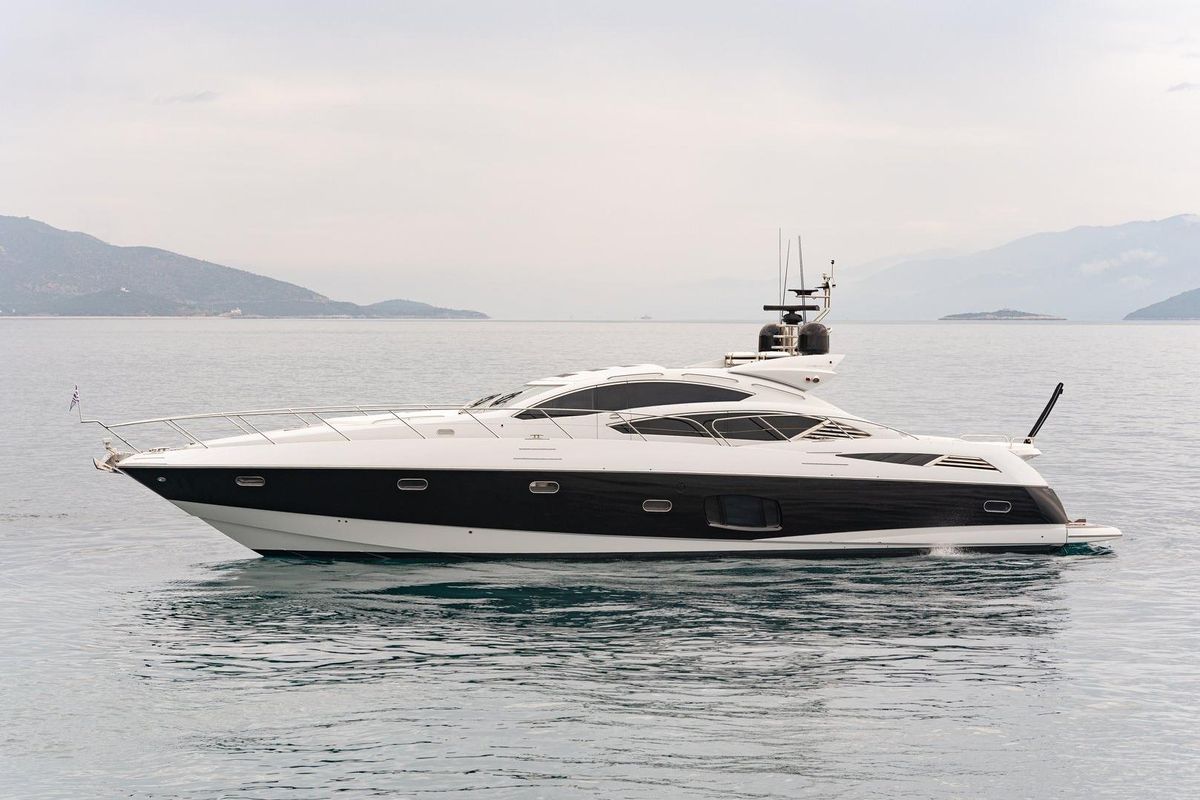 2011 Sunseeker 73