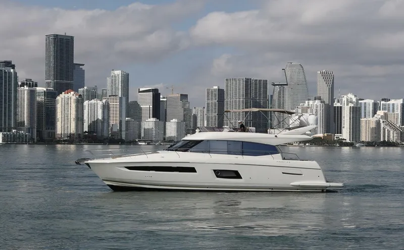 Rebus Yacht Photos Pics 2015 Prestige 550 Fly - Image 1