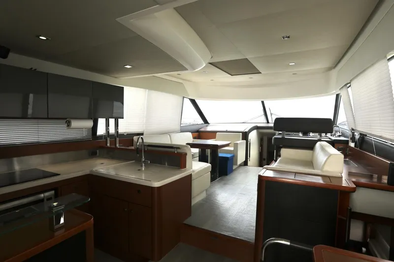 Rebus Yacht Photos Pics 2015 Prestige 550 Fly - Image 27