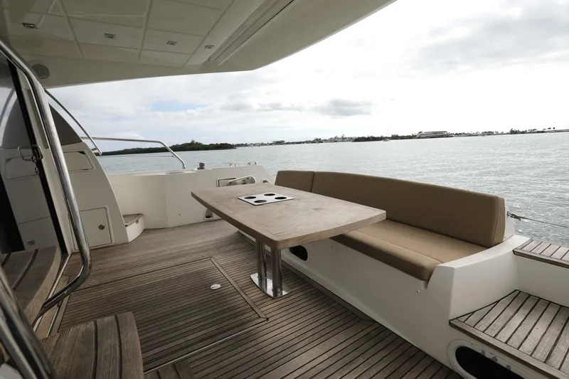 Rebus Yacht Photos Pics 2015 Prestige 550 Fly - Image 13