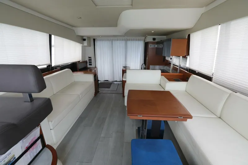 Rebus Yacht Photos Pics 2015 Prestige 550 Fly - Image 36