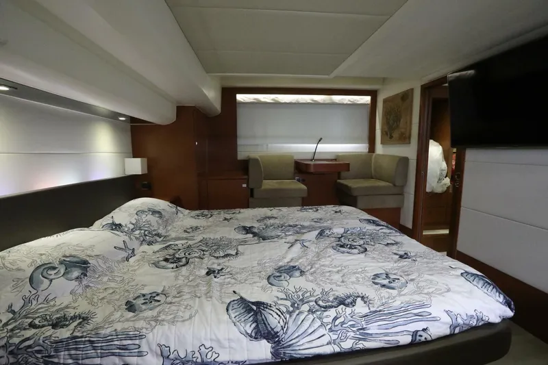 Rebus Yacht Photos Pics 2015 Prestige 550 Fly - Image 43