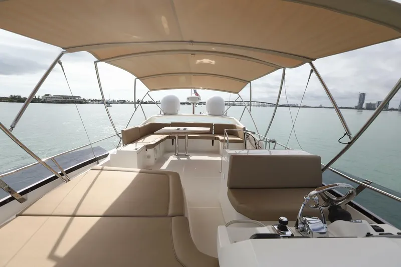 Rebus Yacht Photos Pics 2015 Prestige 550 Fly - Image 25