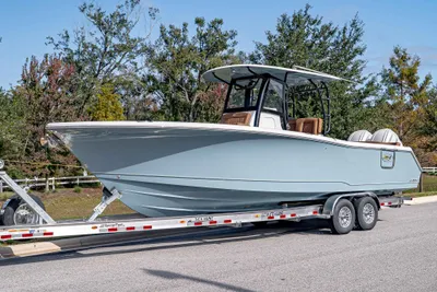 Sea Hunt Ultra 305 Coffin Box