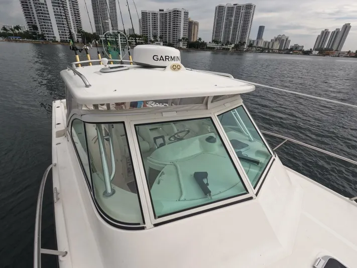  Yacht Photos Pics 2006 Pursuit 34 Drummond Island Runner - Image 16