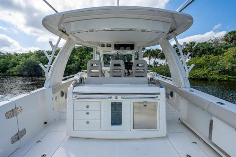 2020 Boston Whaler 42 