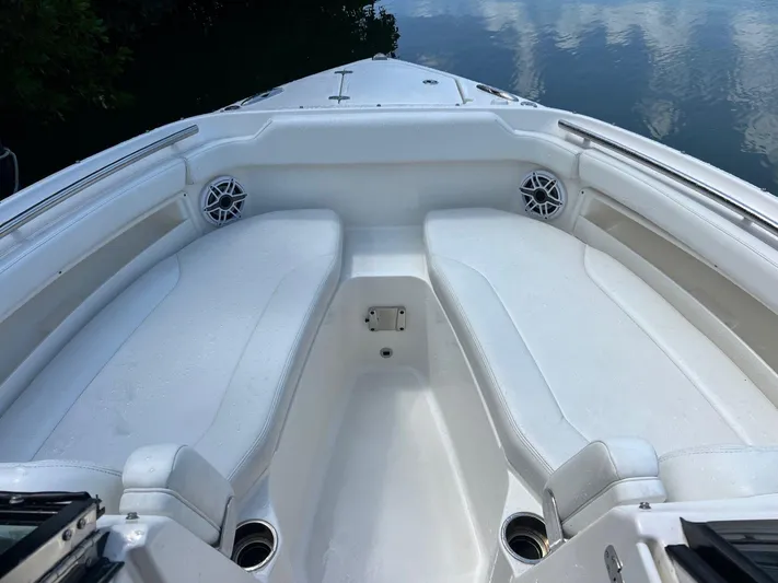  Yacht Photos Pics 2022 Pursuit 266 Dc - Image 12