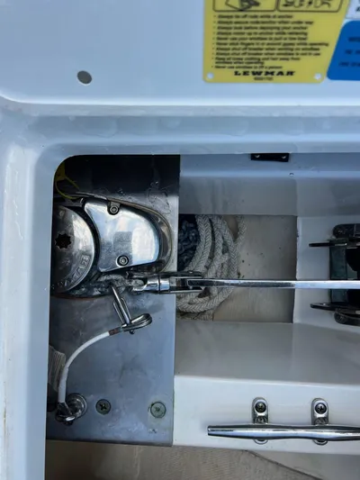  Yacht Photos Pics 2022 Pursuit 266 Dc - Image 15