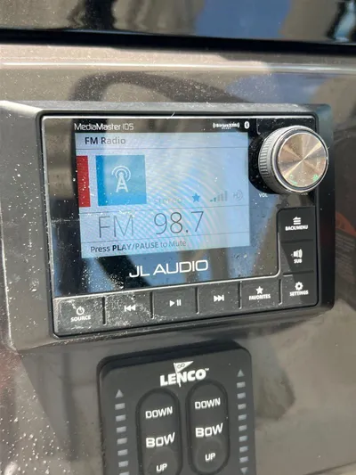  Yacht Photos Pics 2022 Pursuit 266 Dc - Image 27