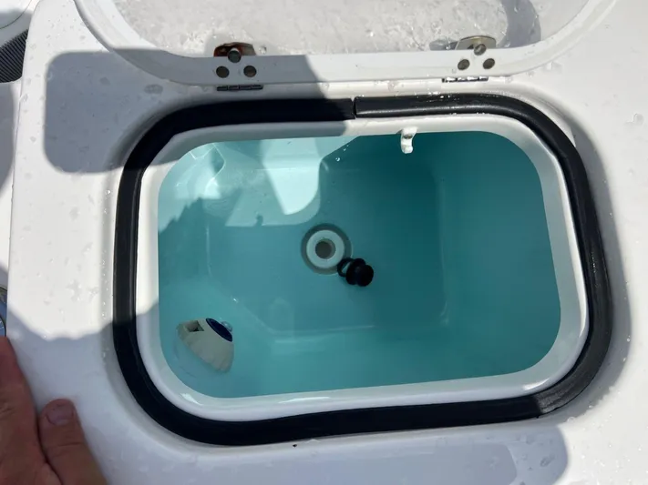  Yacht Photos Pics 2022 Pursuit 266 Dc - Image 45