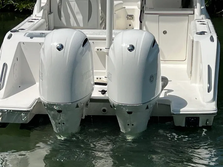  Yacht Photos Pics 2022 Pursuit 266 Dc - Image 11