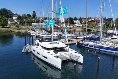 Lagoon 55
