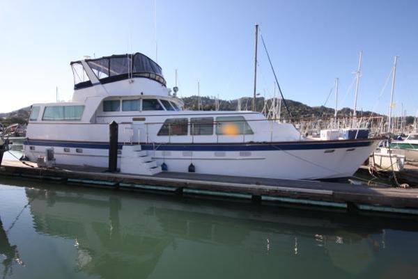 1971 Bertram International Flybridge Motoryacht