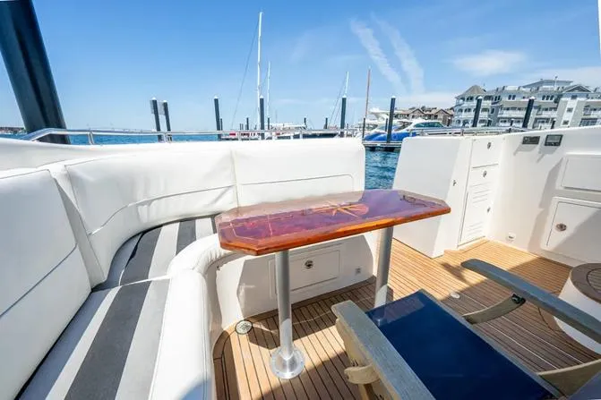 Prime Time Yacht Photos Pics 