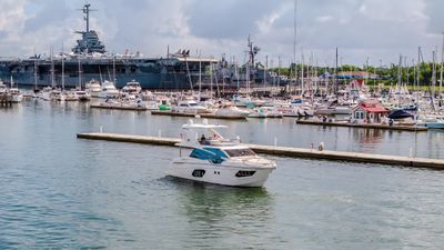 Yacht
