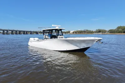 Tidewater 320 CC Adventure