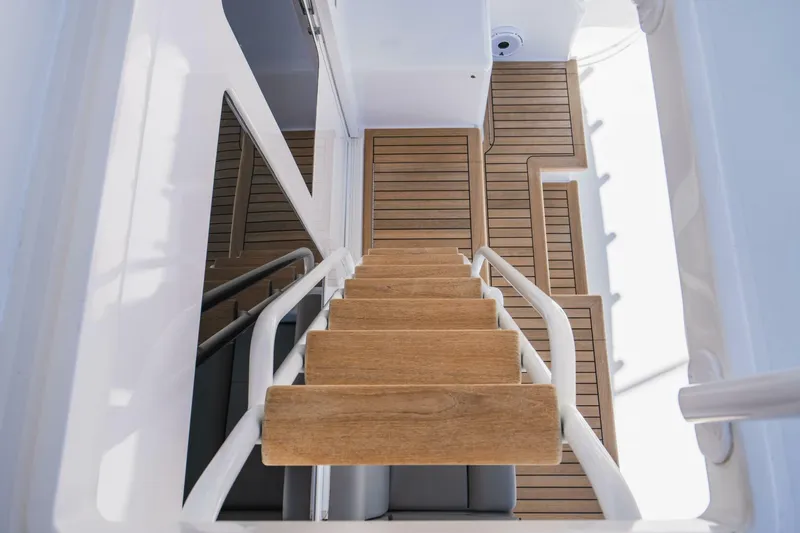 Plan B Yacht Photos Pics 