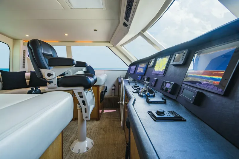 Plan B Yacht Photos Pics 