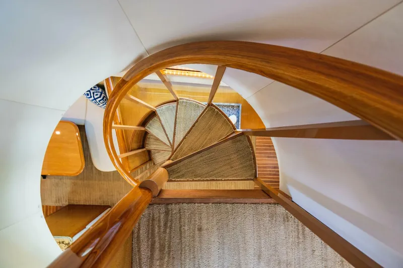 Plan B Yacht Photos Pics 