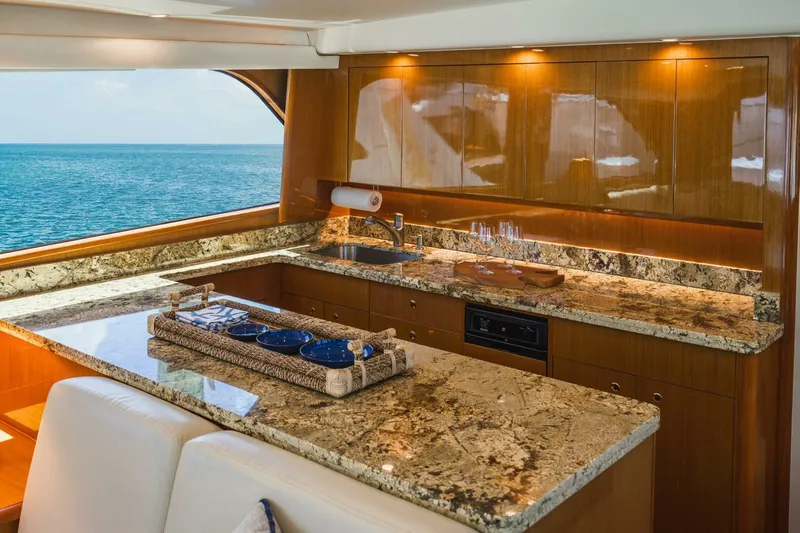 Plan B Yacht Photos Pics 