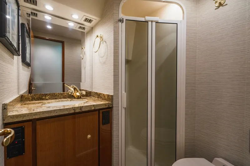 Plan B Yacht Photos Pics 