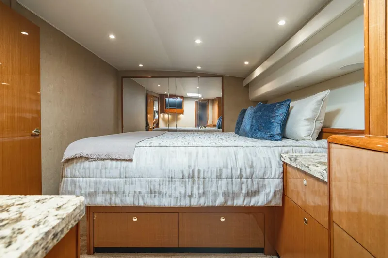 Plan B Yacht Photos Pics 