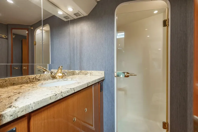 Plan B Yacht Photos Pics 