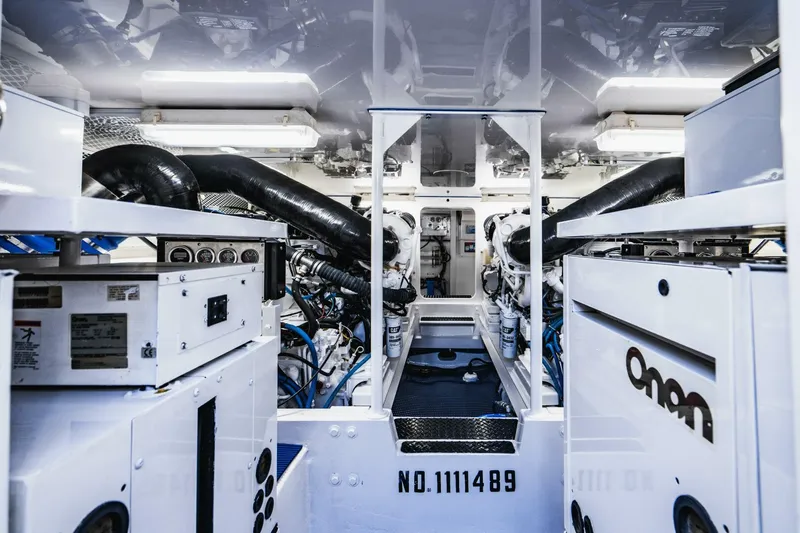 Plan B Yacht Photos Pics 