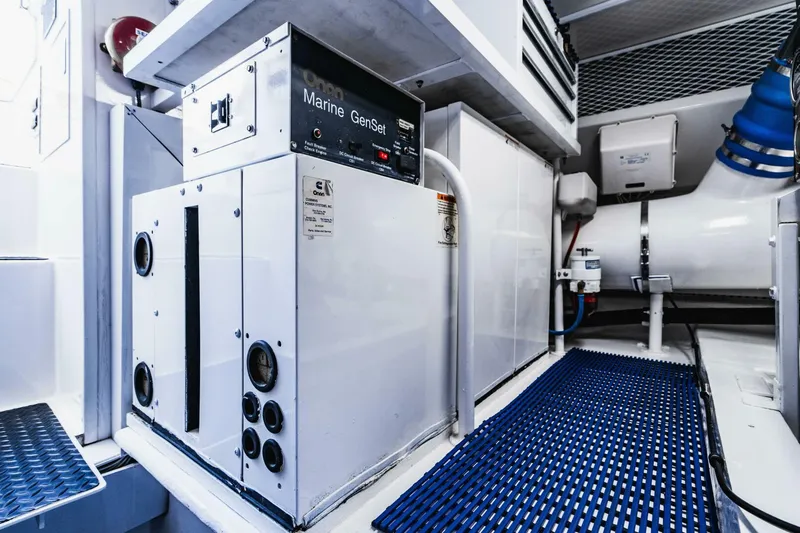 Plan B Yacht Photos Pics 