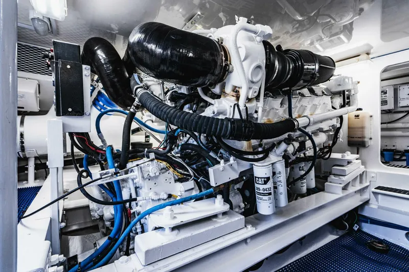 Plan B Yacht Photos Pics 