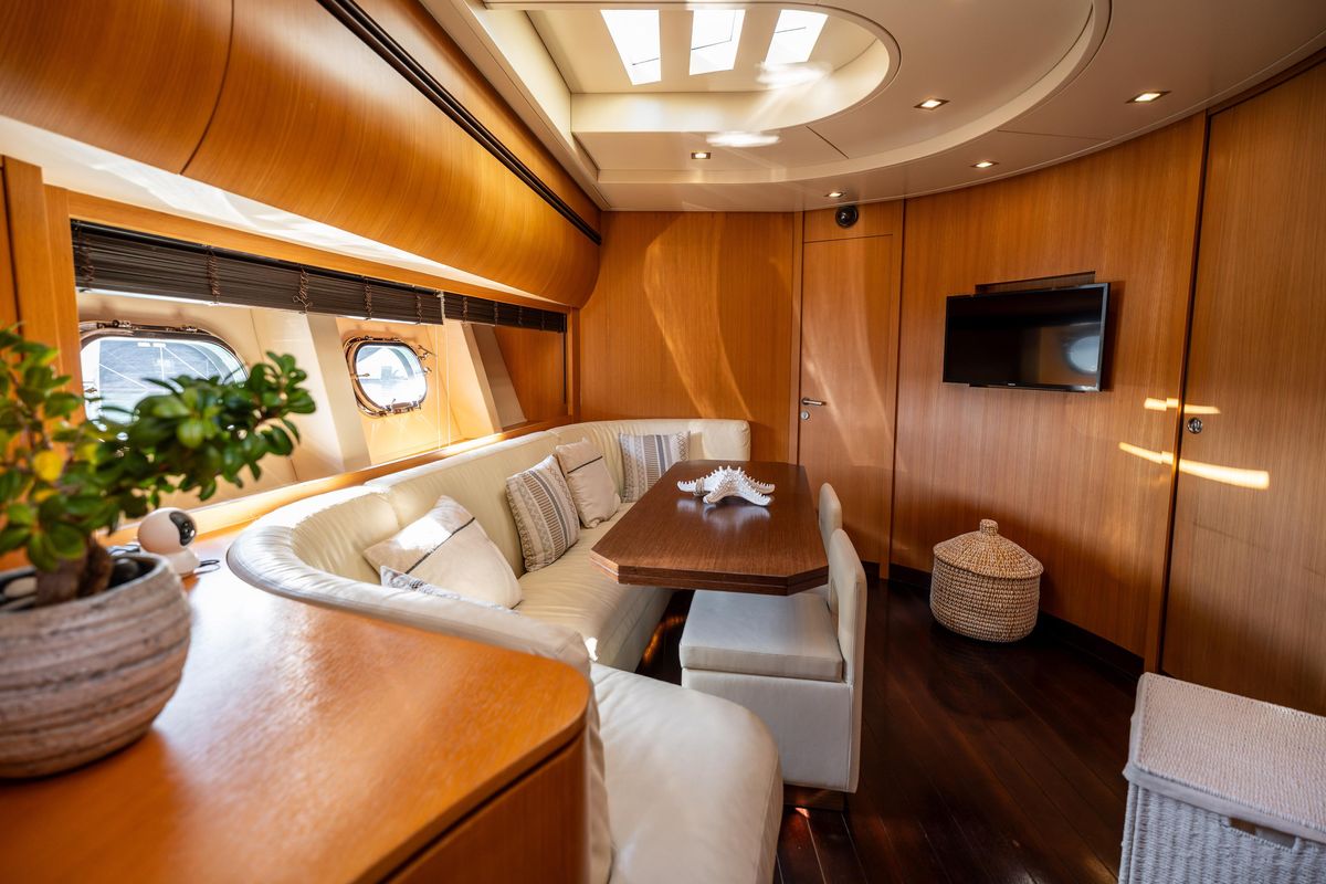 2009 Alfamarine 73 