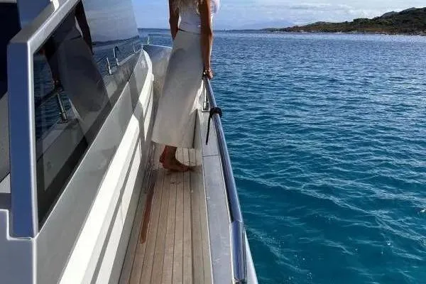 Get Lost Yacht Photos Pics MEDYACHT 52 2019