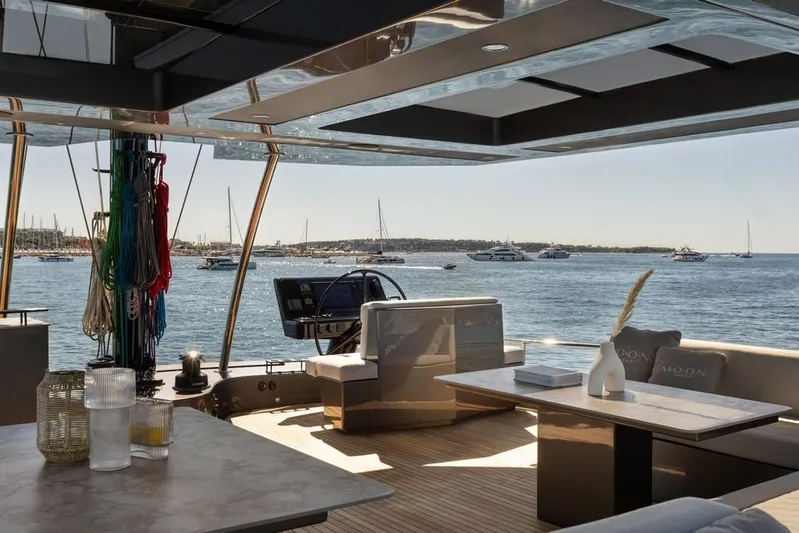 Full Moon Yacht Photos Pics 