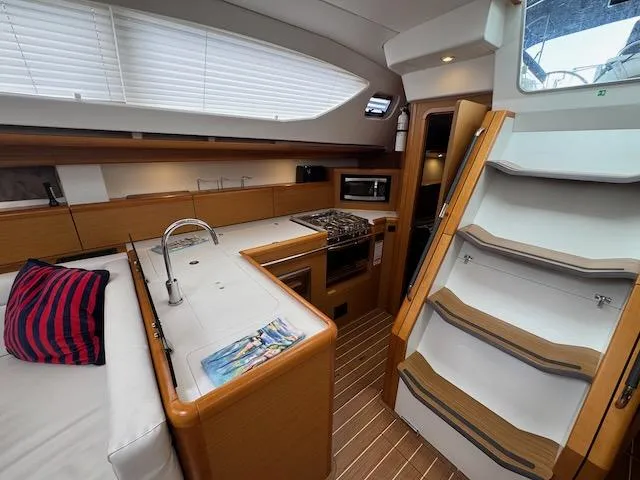 Salt Air Yacht Photos Pics 