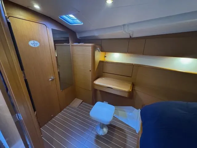 Salt Air Yacht Photos Pics 